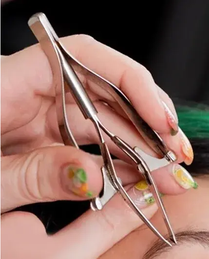 manicure-instruments-715026-1737454946